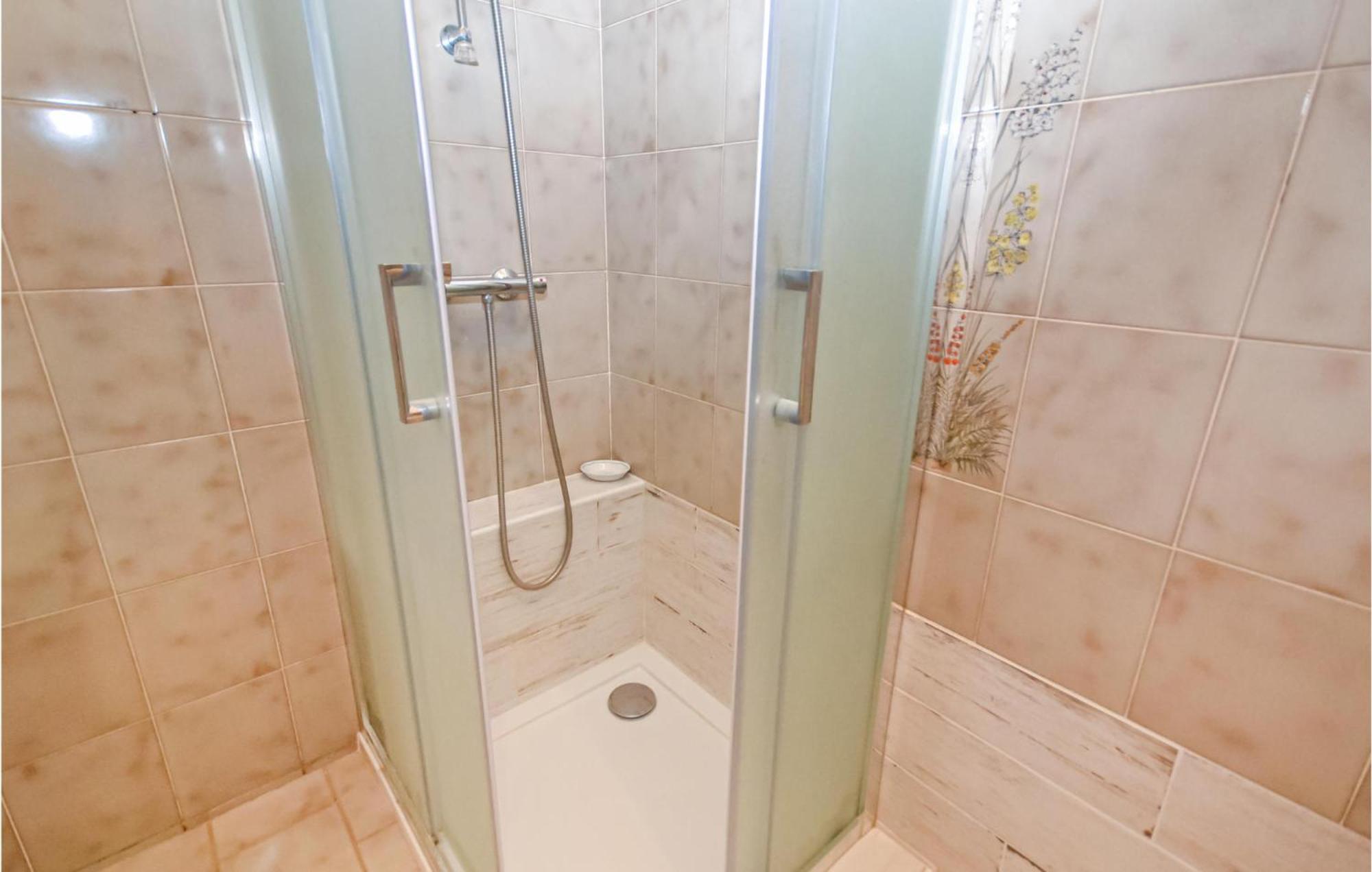 1 Bedroom Pet Friendly Home In Entrechaux المظهر الخارجي الصورة