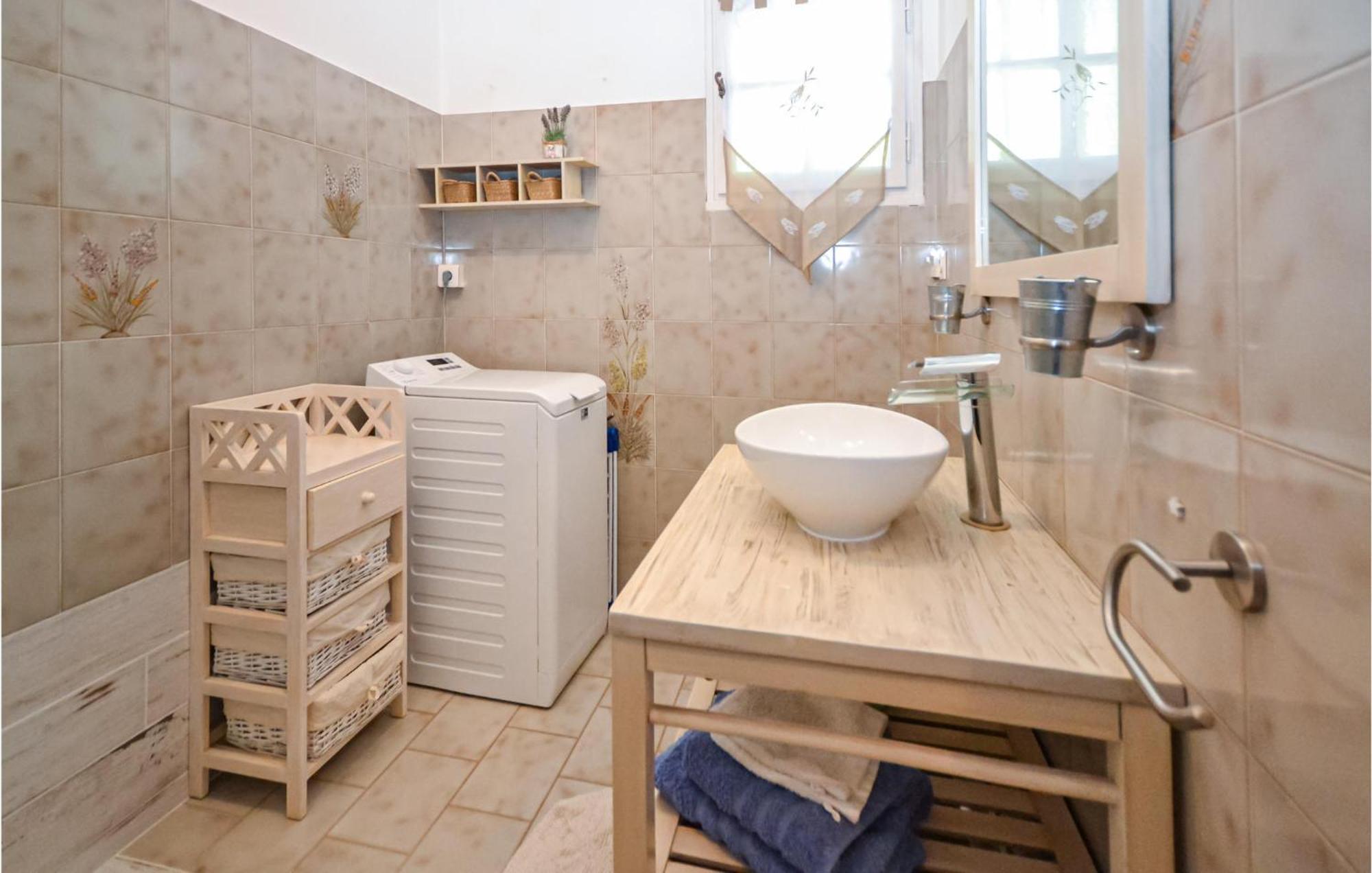 1 Bedroom Pet Friendly Home In Entrechaux المظهر الخارجي الصورة